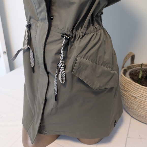 SOLD - Picture 5 of 9